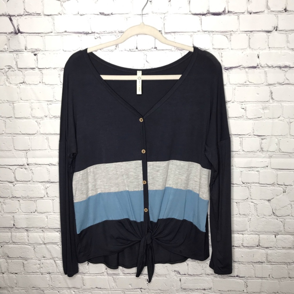 Sun n Moon Block Tie Front Long Sleeve Small